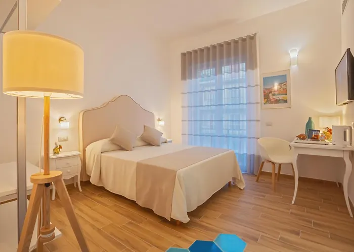 La Serenata Luxury 4* مايوري