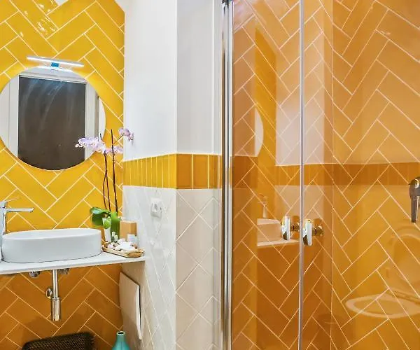 La Serenata Luxury فندق مبيت وإفطار مايوري