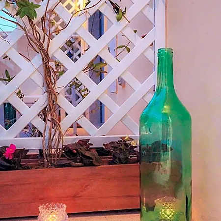 La Serenata Luxury Bed & Breakfast 4*