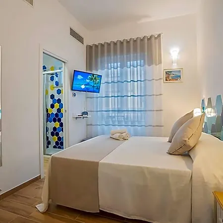 לינה וארוחת בוקר La Serenata Luxury מאיורי