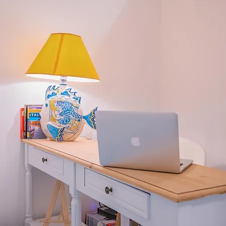 La Serenata Luxury Bed & Breakfast 4*