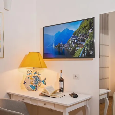 La Serenata Luxury Bed & Breakfast